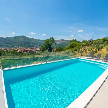 Panorama Olive Hill Villa *