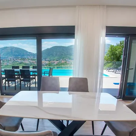 Villa Panorama Olive Hill *